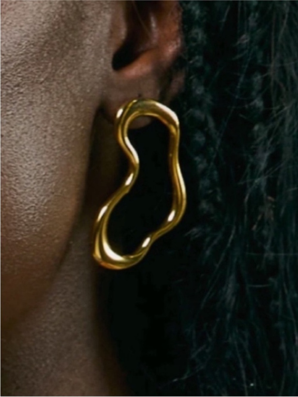 New! Classic Wavy Gold Post Earrings (1009) NWOT